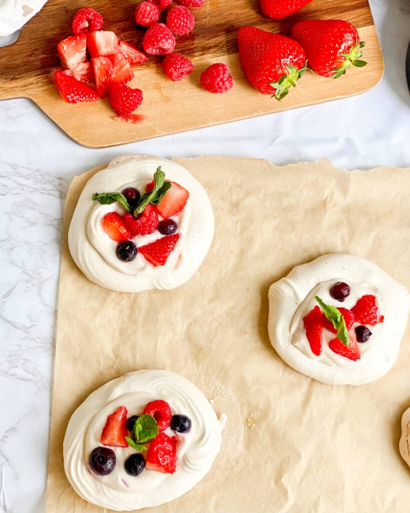 low calorie mini pavlovas