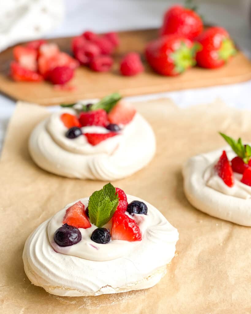 low calorie mini pavlovas